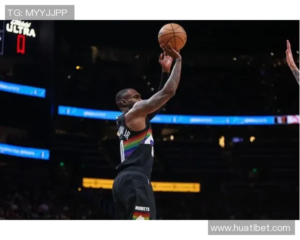 小哈达威半场表现出色6投5中三分命中率高达75正负值高达20分